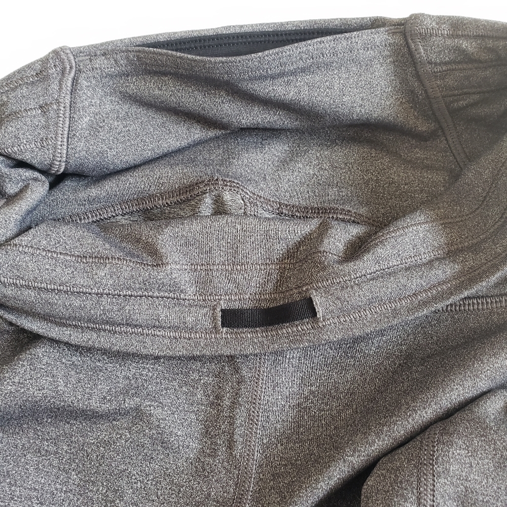 Lululemon TrainTimes 7/8 25" leggings, size 4 - Picture 7 of 12